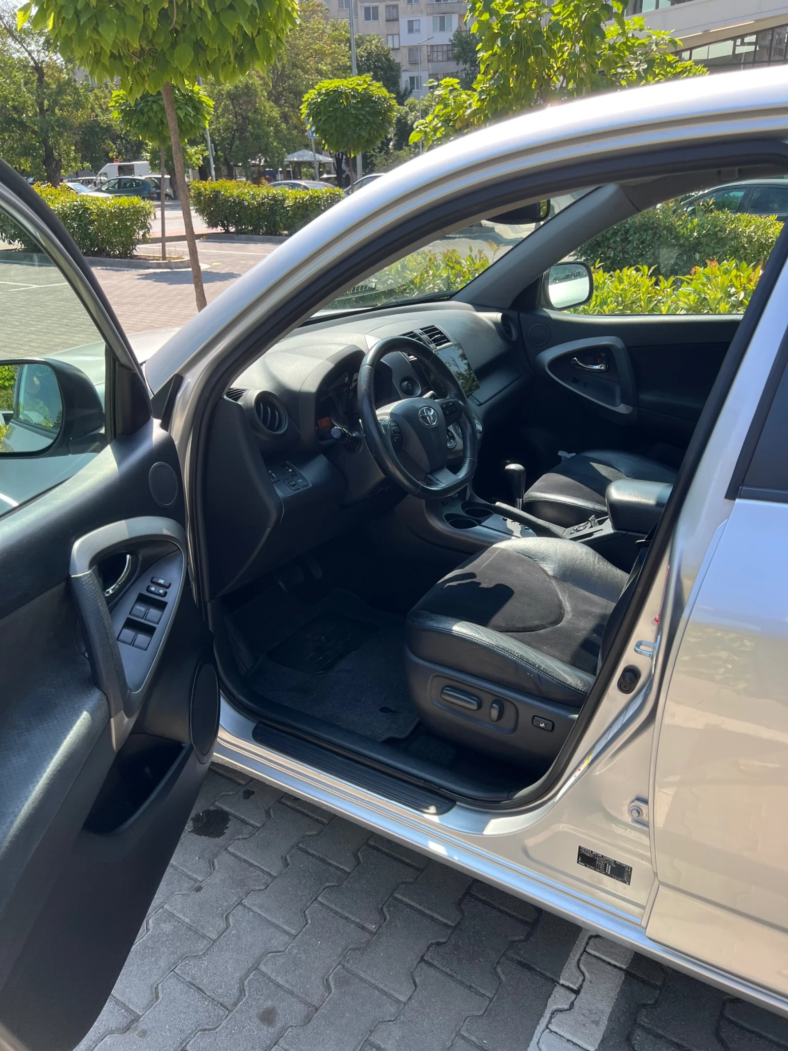 Toyota Rav4 2, 2 d-cat, снимка 11 - Автомобили и джипове - 55753770