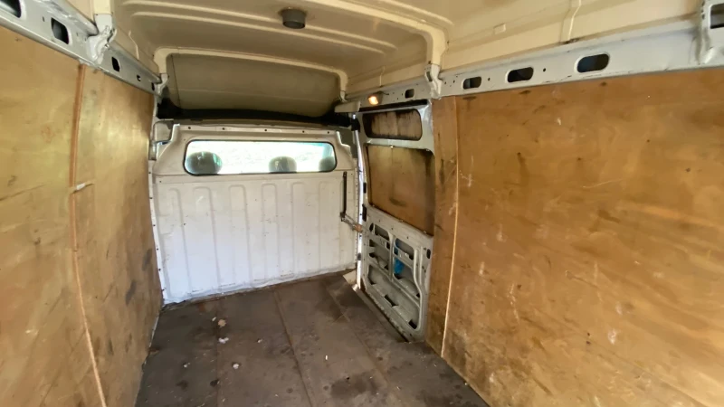 Renault Master 2.5 dci maskot, снимка 10 - Бусове и автобуси - 53438450