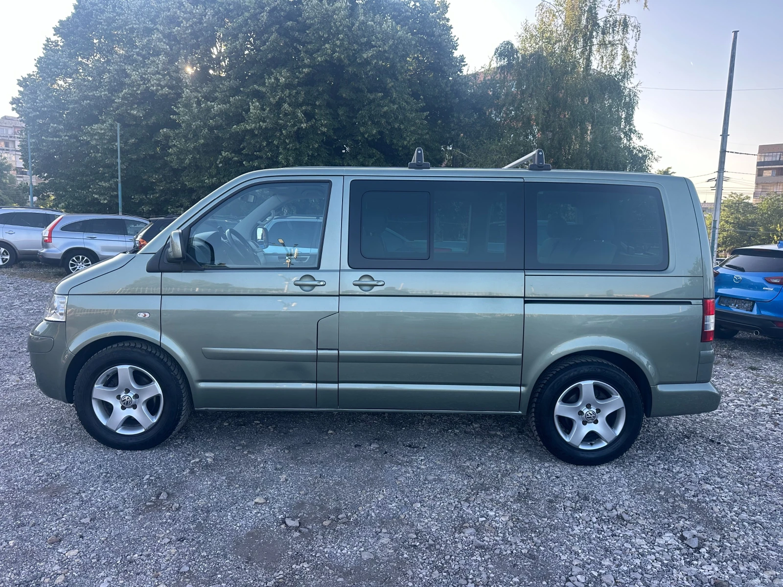 VW Multivan 2.5TDI AUTOMAT 131kc - изображение 6