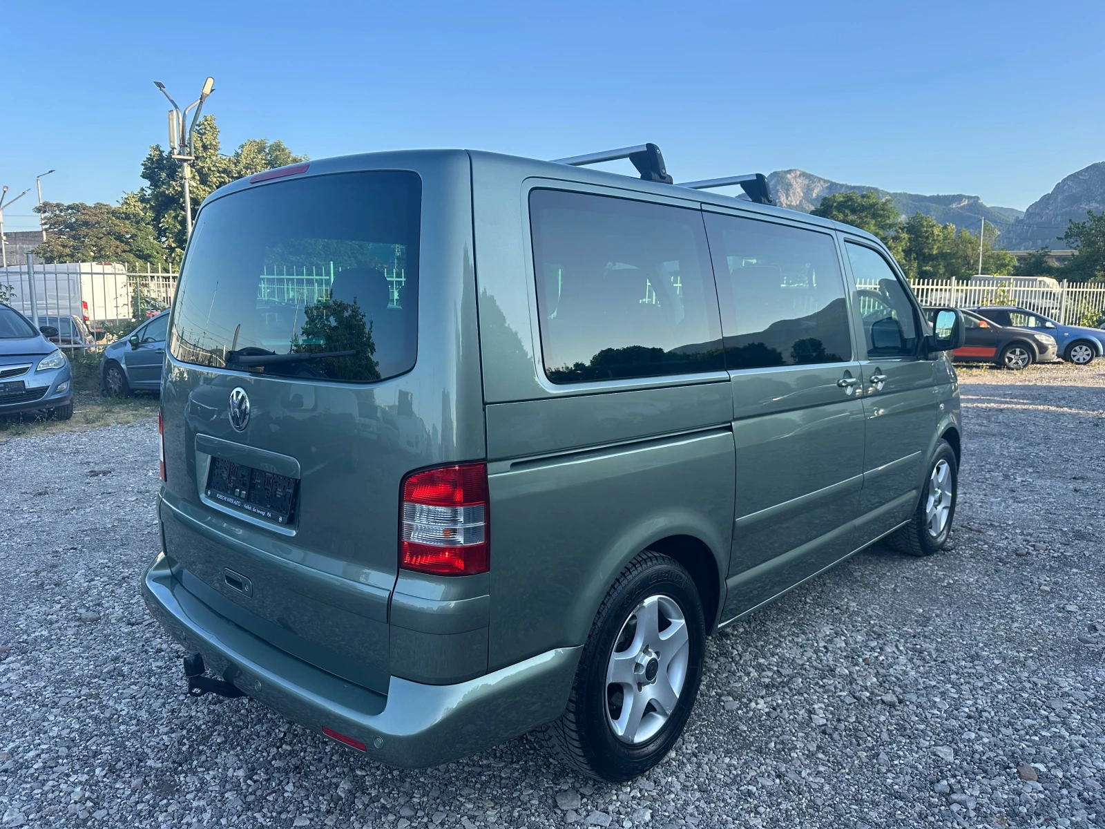 VW Multivan 2.5TDI AUTOMAT 131kc - изображение 3