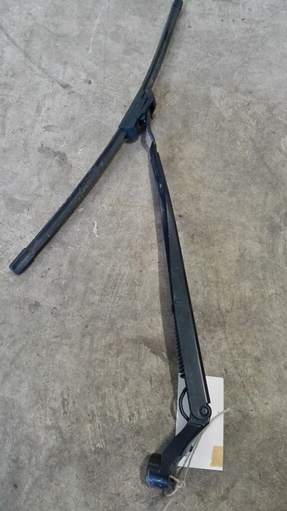 Рамо чистачка дясно Лексус ИС220