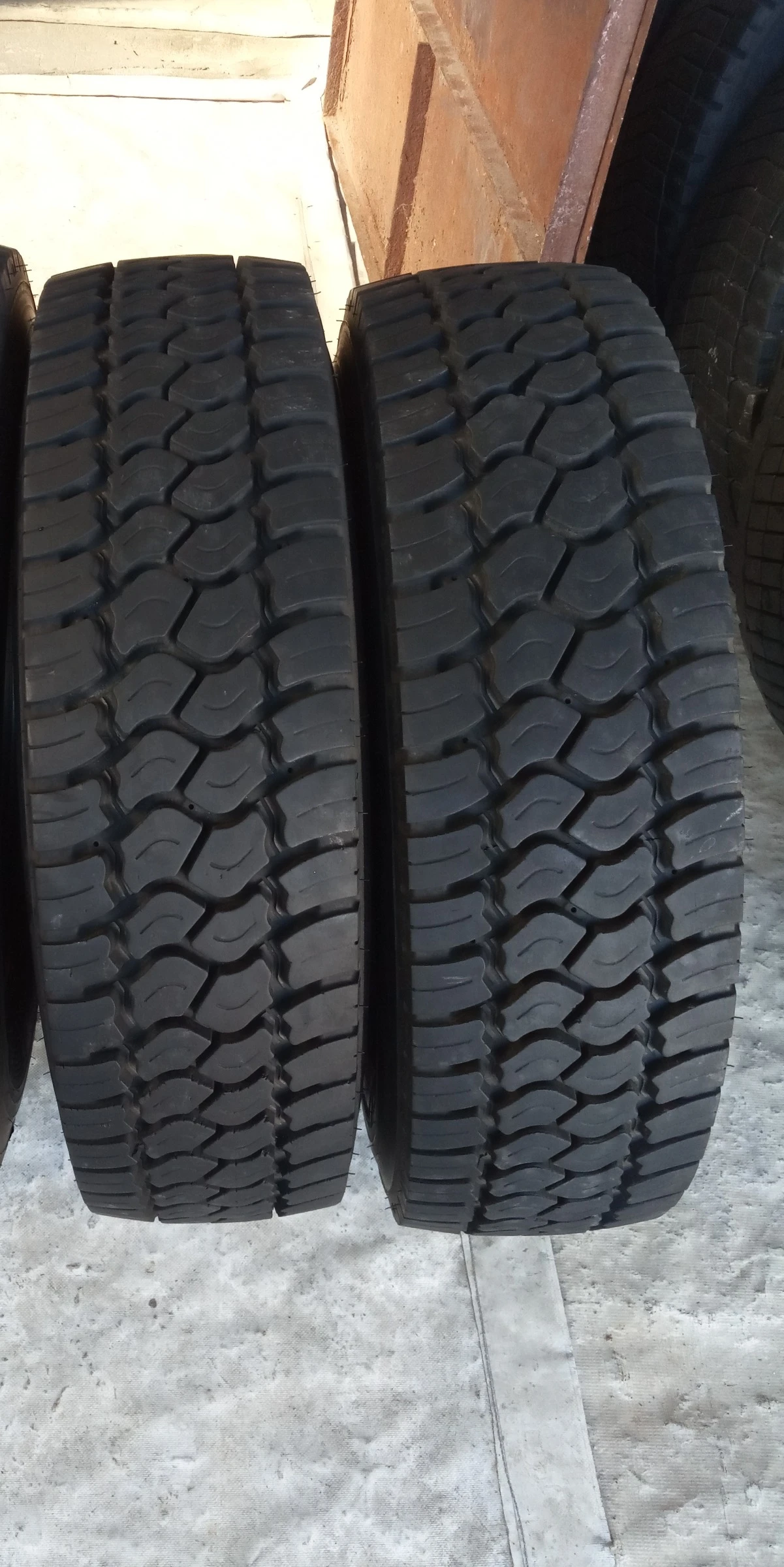 ���� 215/75R17.5 | Mobile.bg � ����������� 1