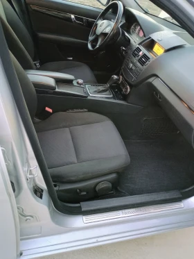 Mercedes-Benz C 200, снимка 16