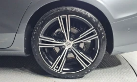 Volvo S60 T5* INSCRIPT* ОБДУХВАНЕ* ПАНО* 360* КАМЕРИ* HEADUP, снимка 16