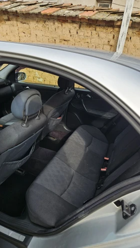Mercedes-Benz C 180 - 2400 € / 4693.99 лв. - 97687230 11