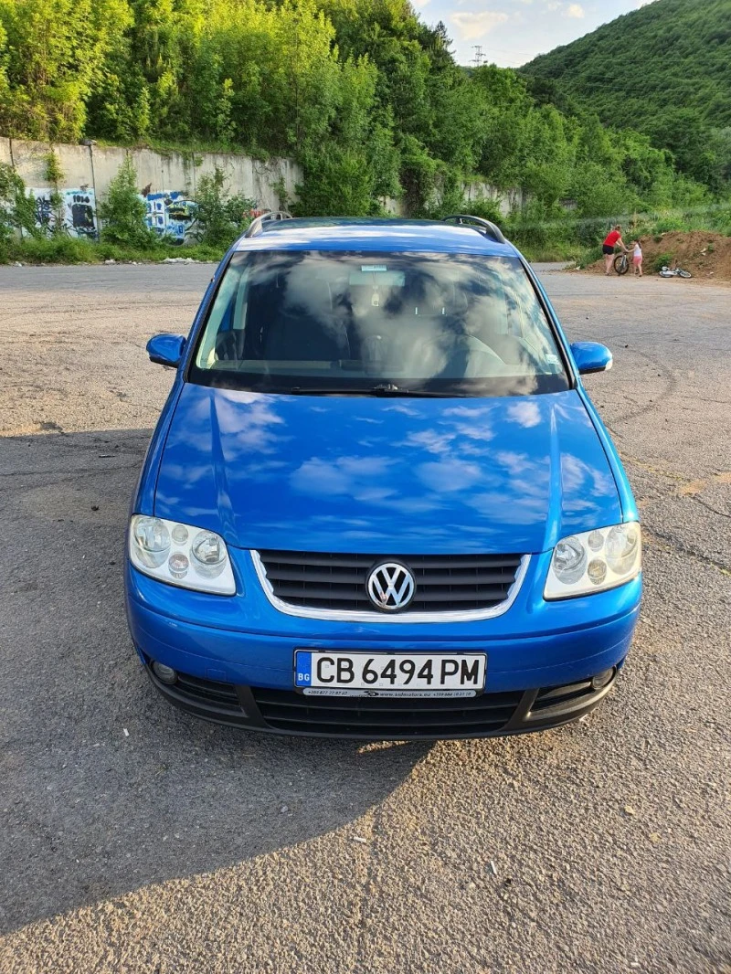 VW Touran 1.6, снимка 2 - Автомобили и джипове - 47599968