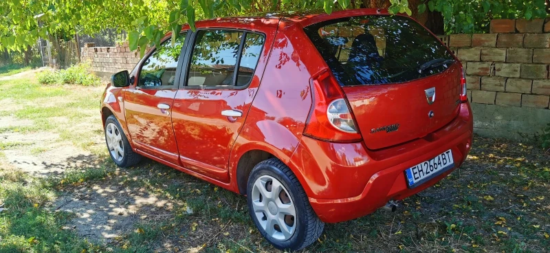 Dacia Sandero 1.6 LPG Laureat, снимка 3 - Автомобили и джипове - 46825982