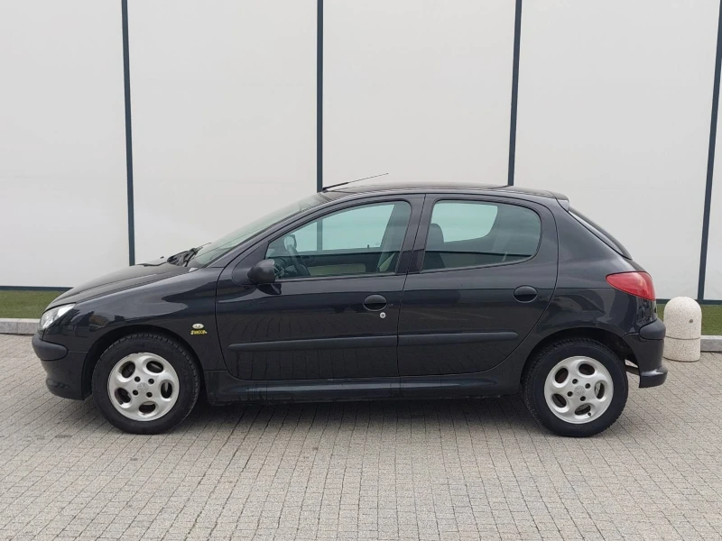 Peugeot 206 1.4HDI(68)* FACELIFT* НОВ ВНОС* , снимка 4 - Автомобили и джипове - 47524249