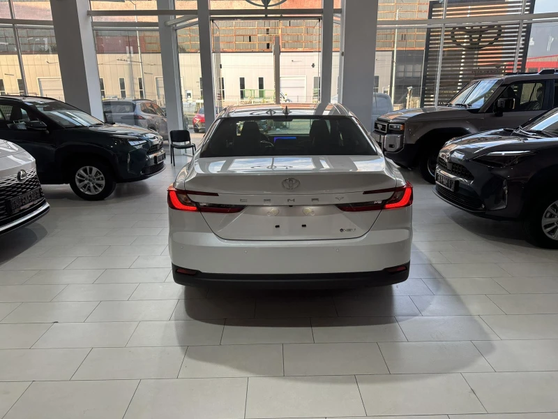Toyota Camry EXECUTIVE, снимка 4 - Автомобили и джипове - 52090246