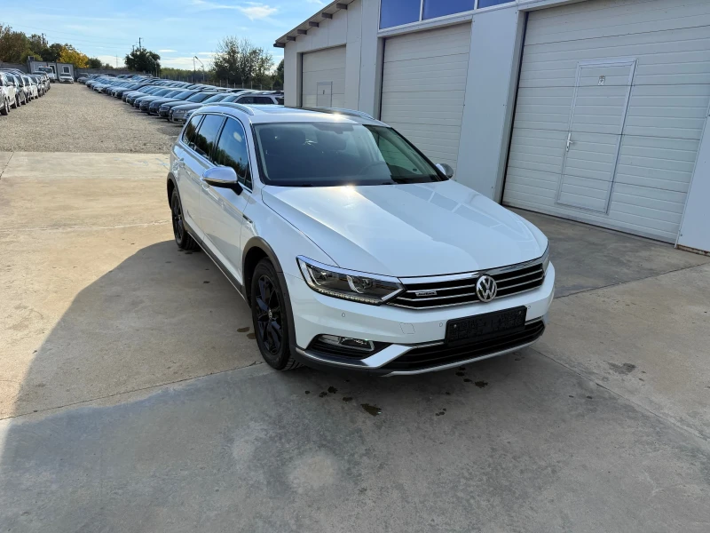 VW Alltrack 2.0tdi 150k.c* 4x4* Digital* Panorama* Highline* N, снимка 12 - Автомобили и джипове - 52150209