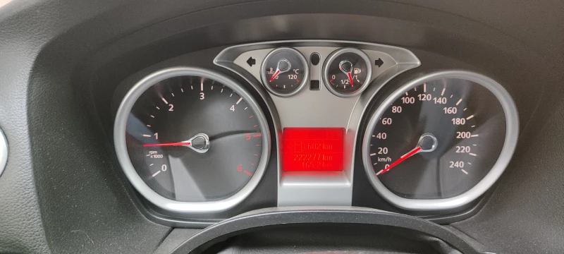 Ford Focus, снимка 7 - Автомобили и джипове - 52394680