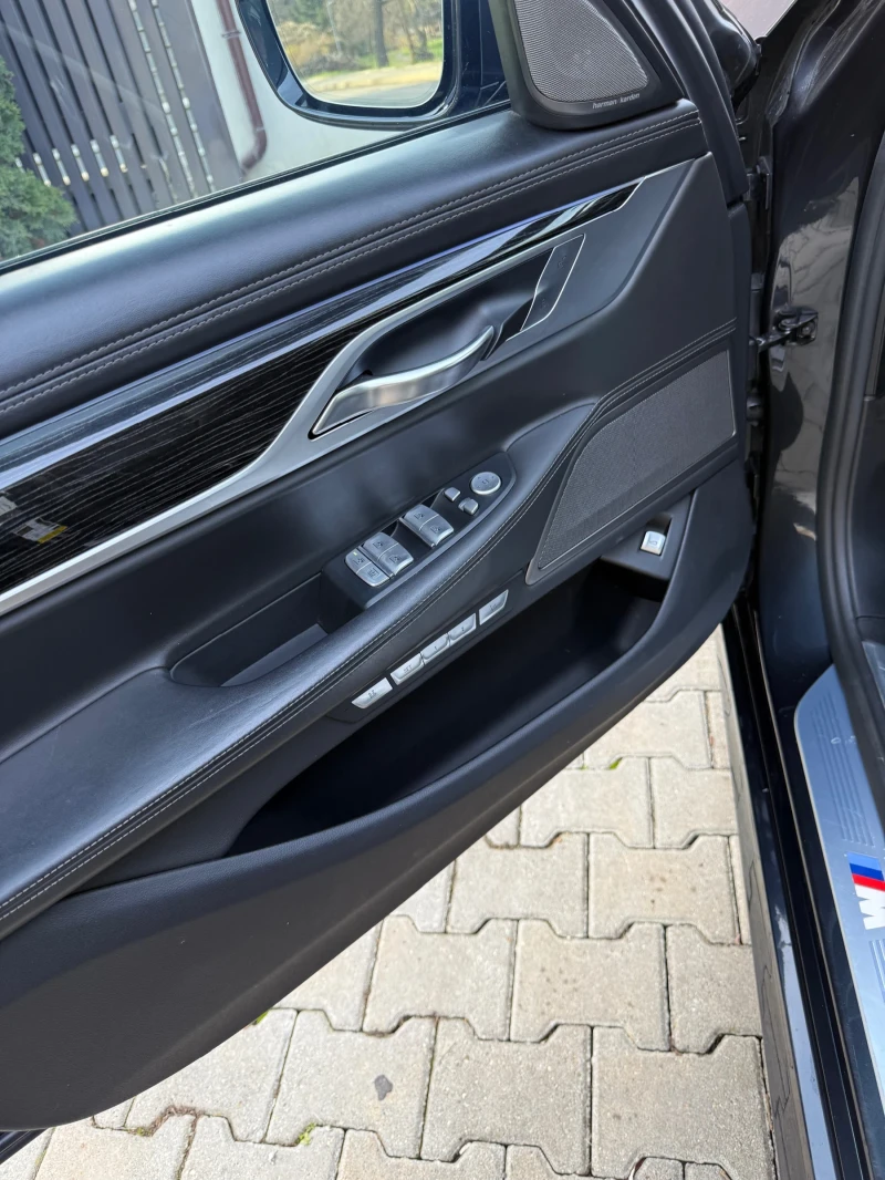 BMW 750 G12 X DRIVE , снимка 6 - Автомобили и джипове - 52722282