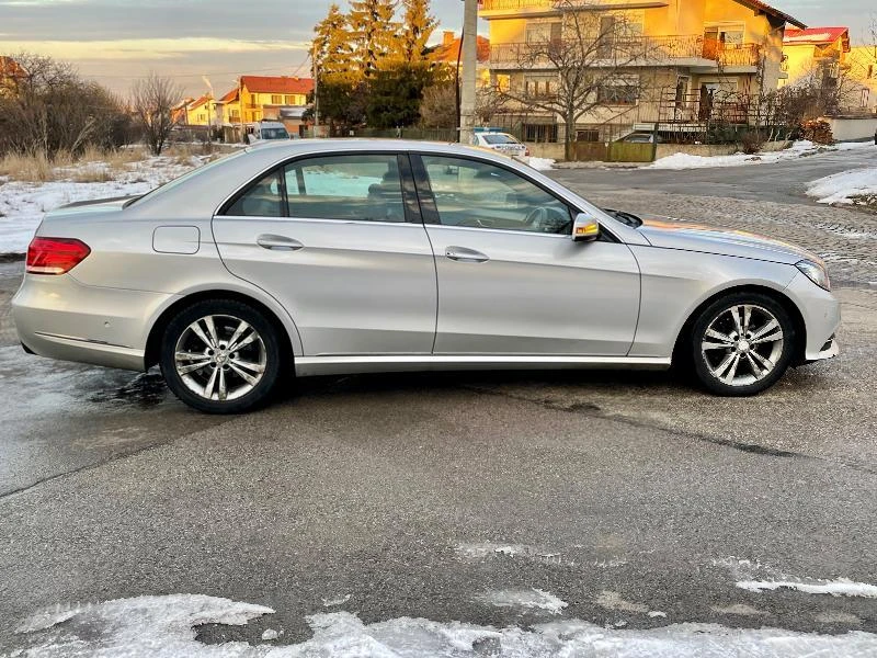 Mercedes-Benz E 220 W212 face om651 AVANGARDE седан чер таван, снимка 8 - Автомобили и джипове - 37649663