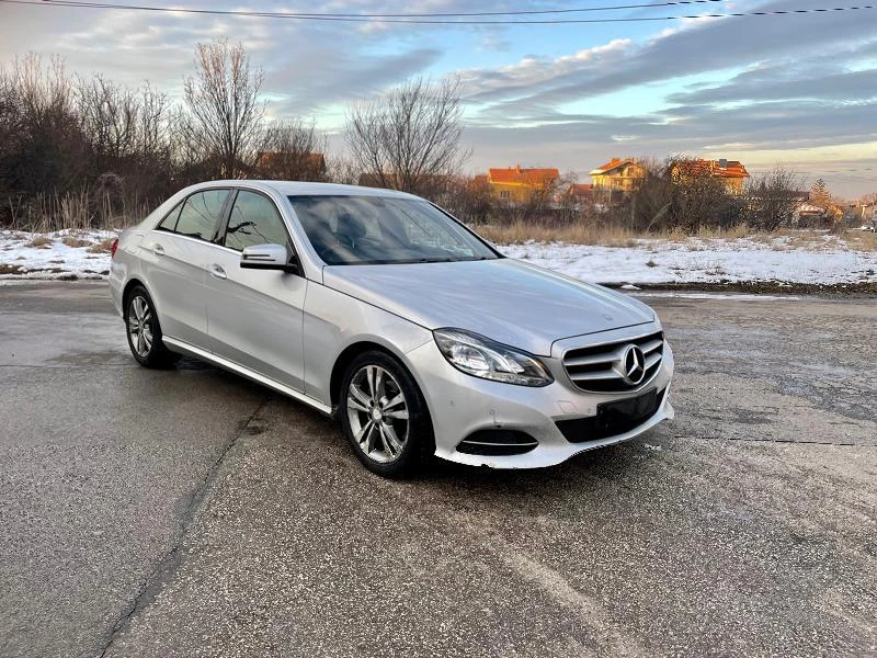 Mercedes-Benz E 220 W212 face om651 AVANGARDE седан чер таван, снимка 3 - Автомобили и джипове - 37649663