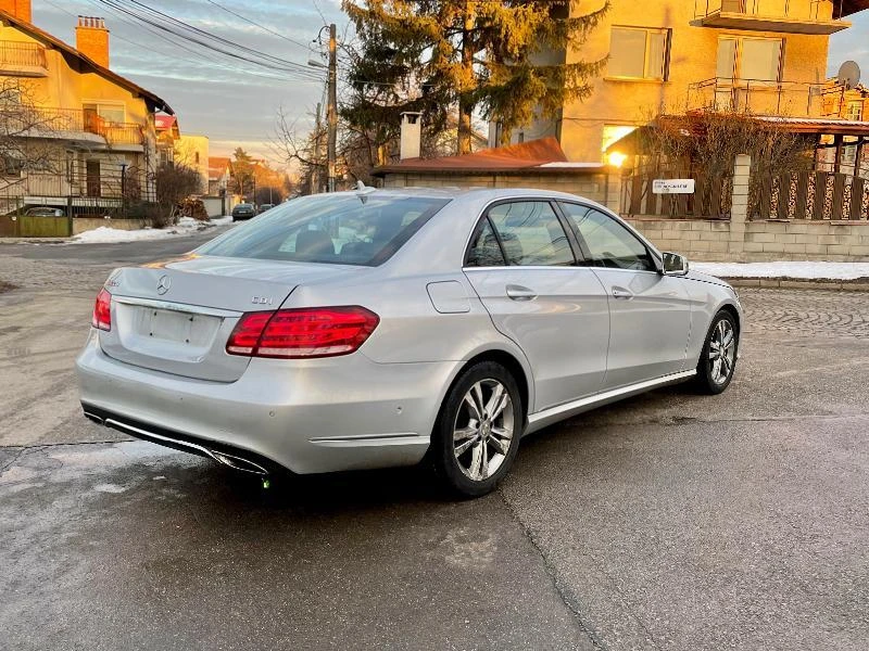 Mercedes-Benz E 220 W212 face om651 AVANGARDE седан чер таван, снимка 6 - Автомобили и джипове - 37649663