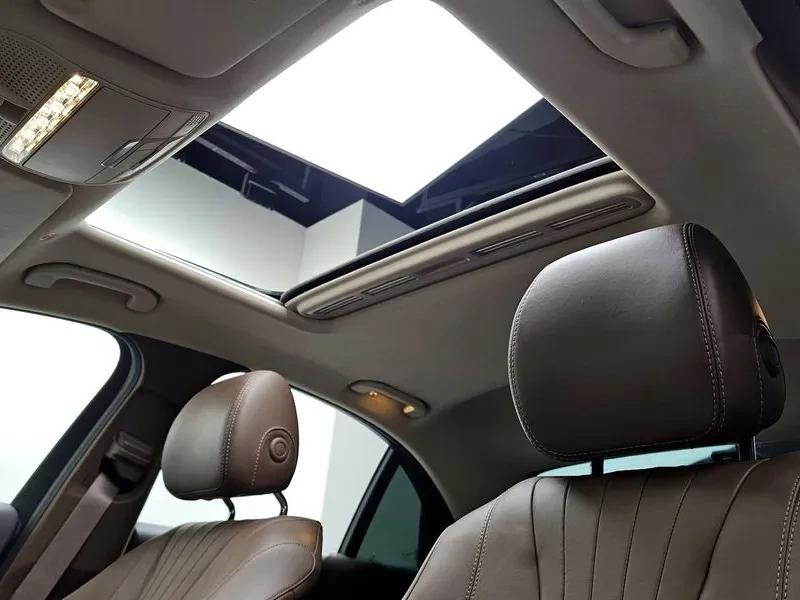 Mercedes-Benz E 200 - САМО 30% АВАНС, снимка 17 - Автомобили и джипове - 55569201