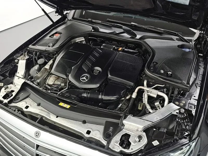 Mercedes-Benz E 200 - САМО 30% АВАНС, снимка 5 - Автомобили и джипове - 55569201