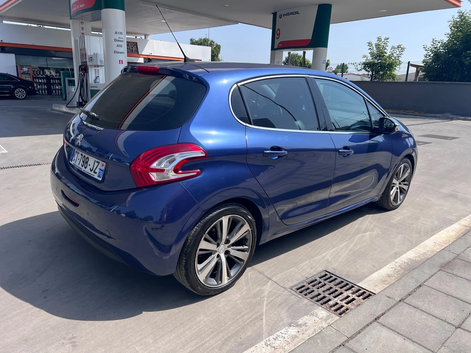 Peugeot 208 1.6 HDI real km - изображение 4