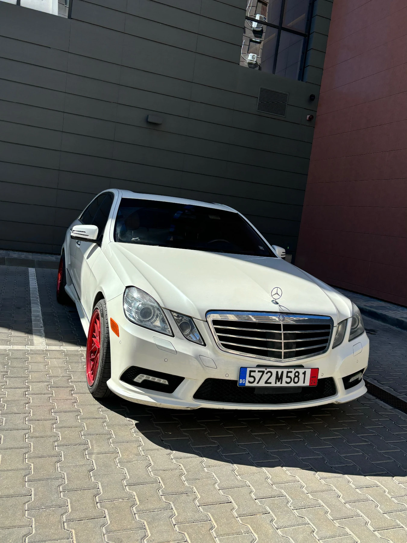 Mercedes-Benz E 500 4matic AMG edition - изображение 2