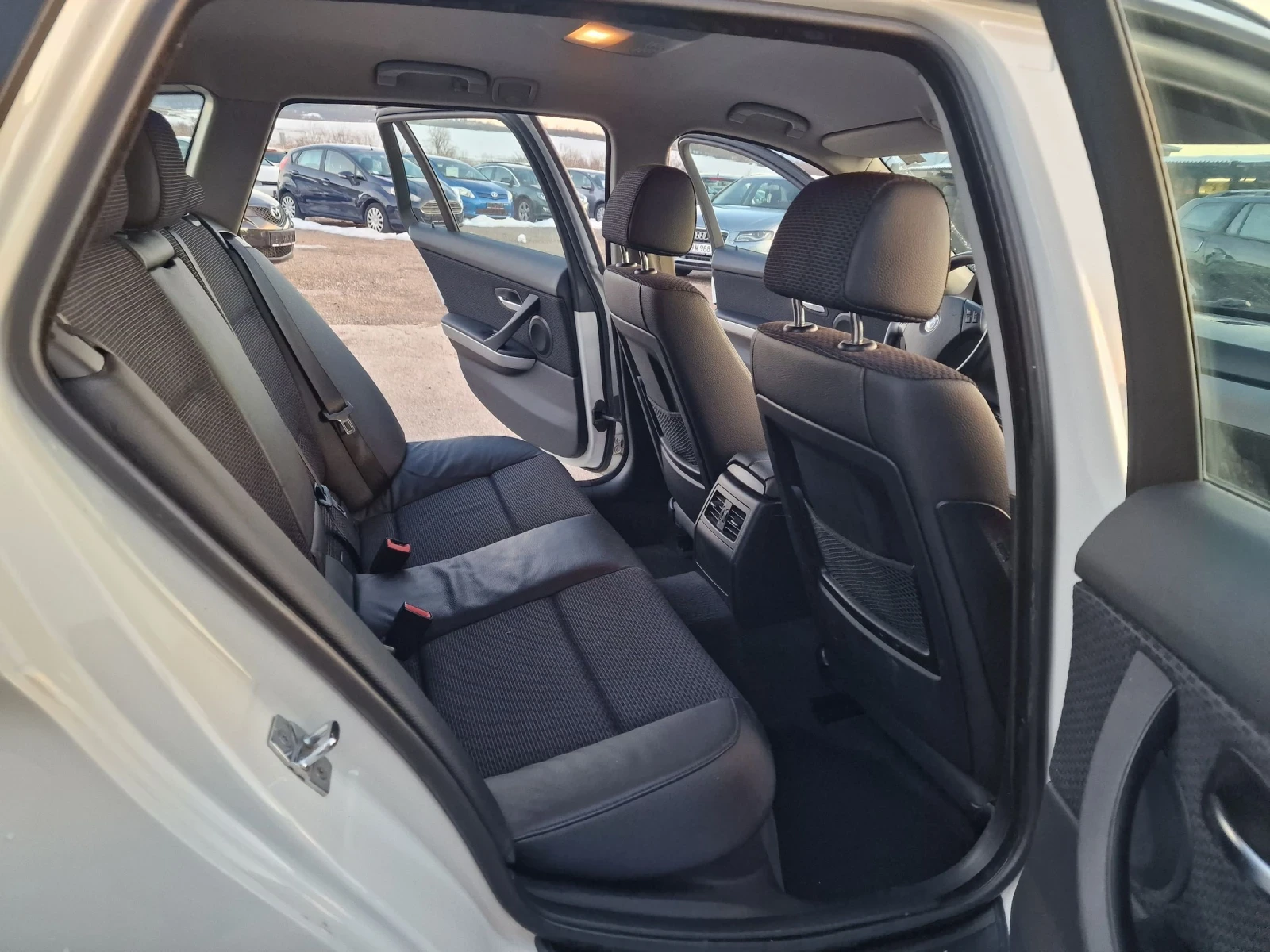 BMW 320 2.0d FACE АВТОМАТ | Mobile.bg — изображение 15