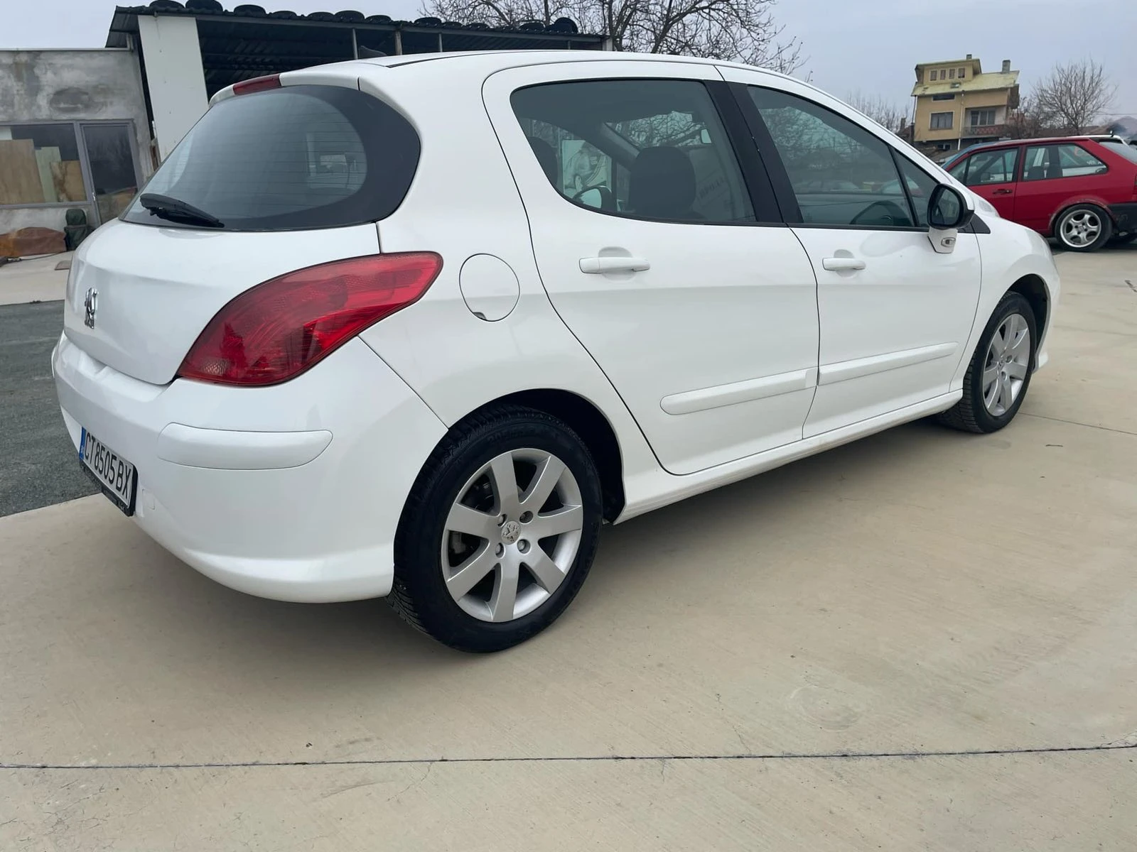 Peugeot 308 1.6 HDI 90к.с - изображение 4