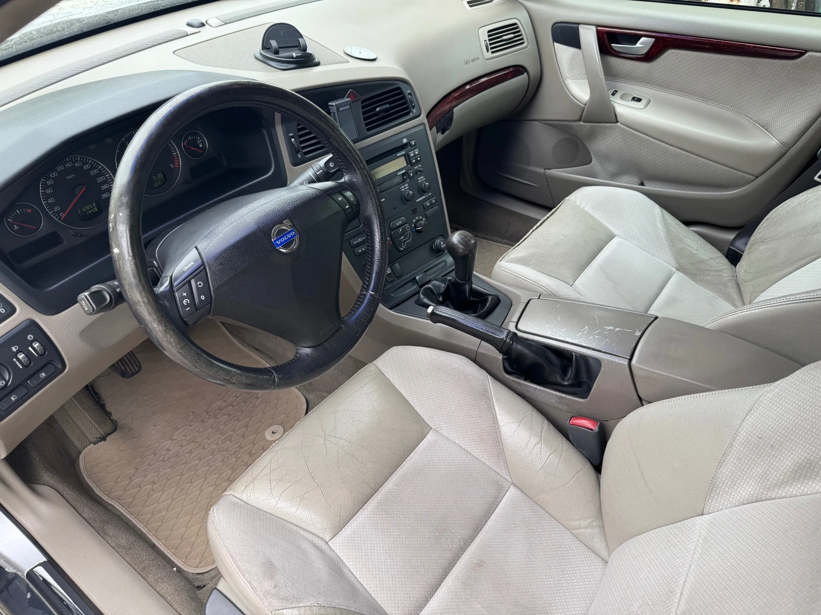 Volvo S60 D5 - изображение 7
