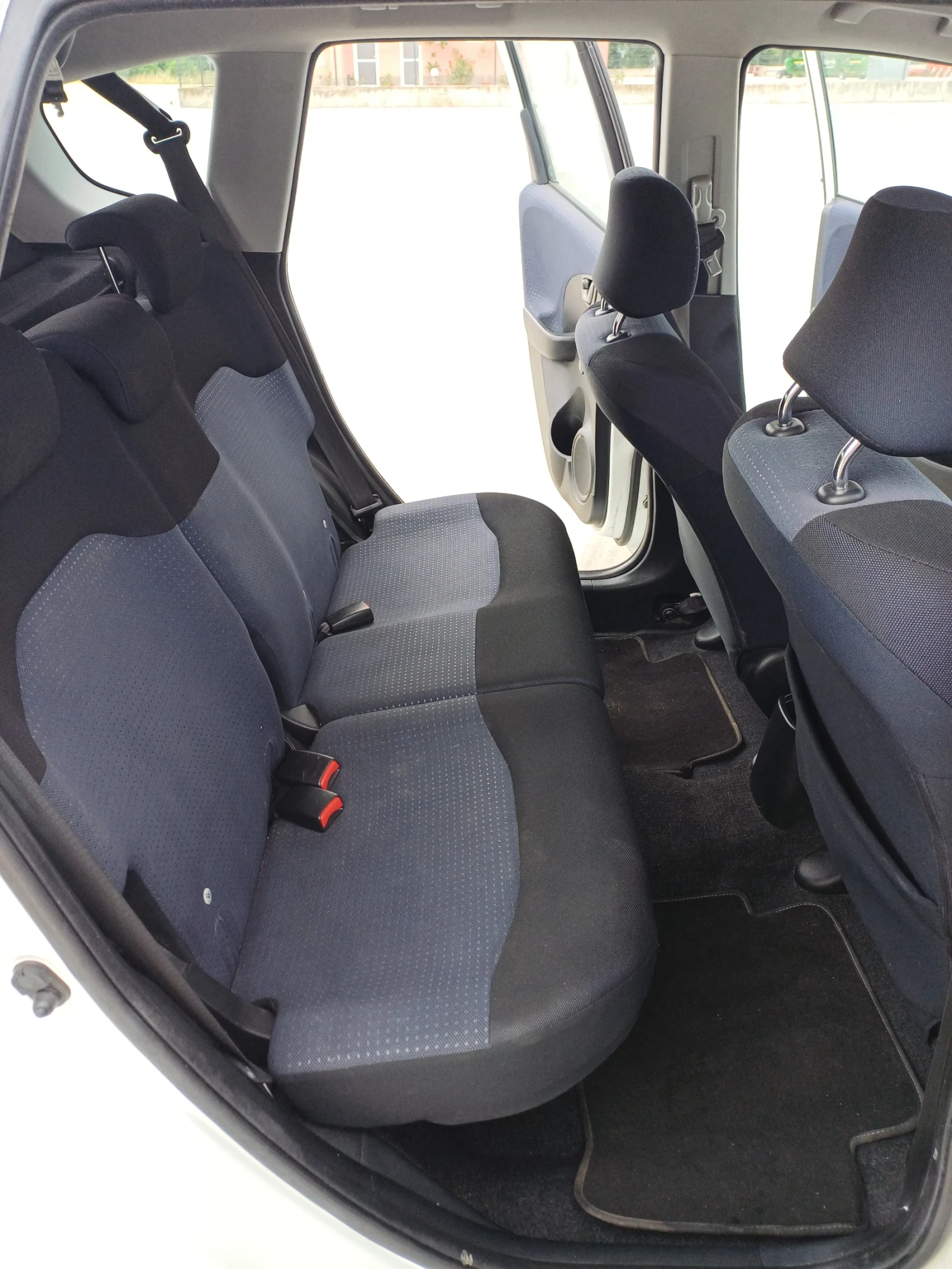 Honda Jazz  - изображение 10