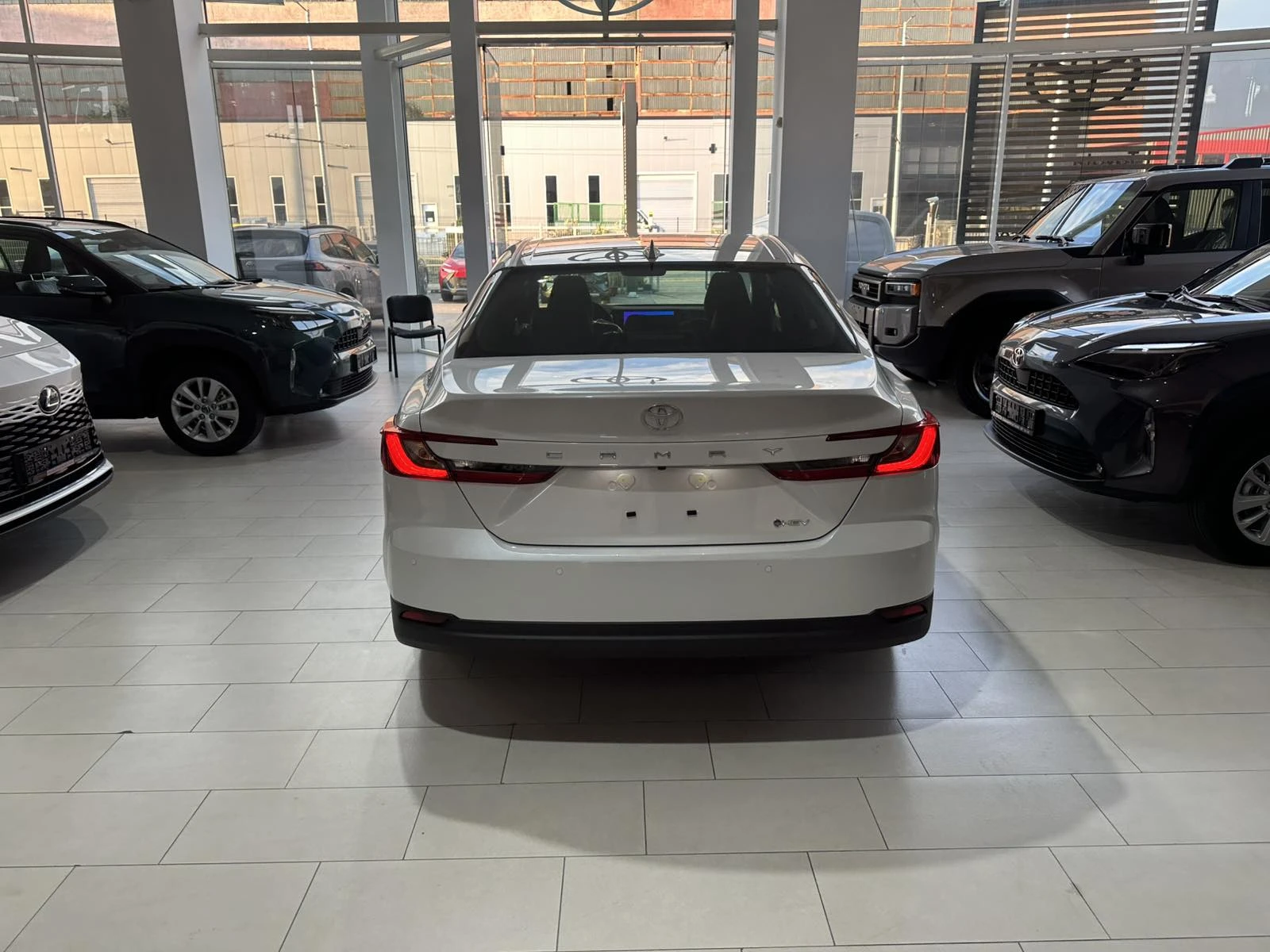 Toyota Camry EXECUTIVE - изображение 4