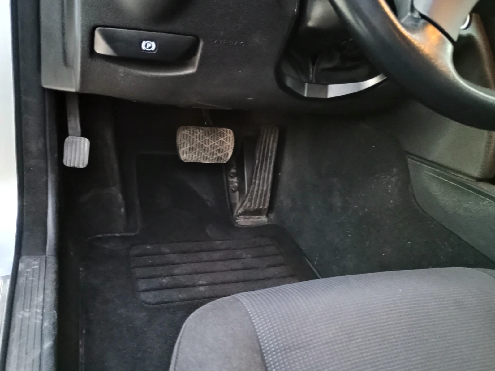 Mercedes-Benz C 200, снимка 8 - Автомобили и джипове - 54087700