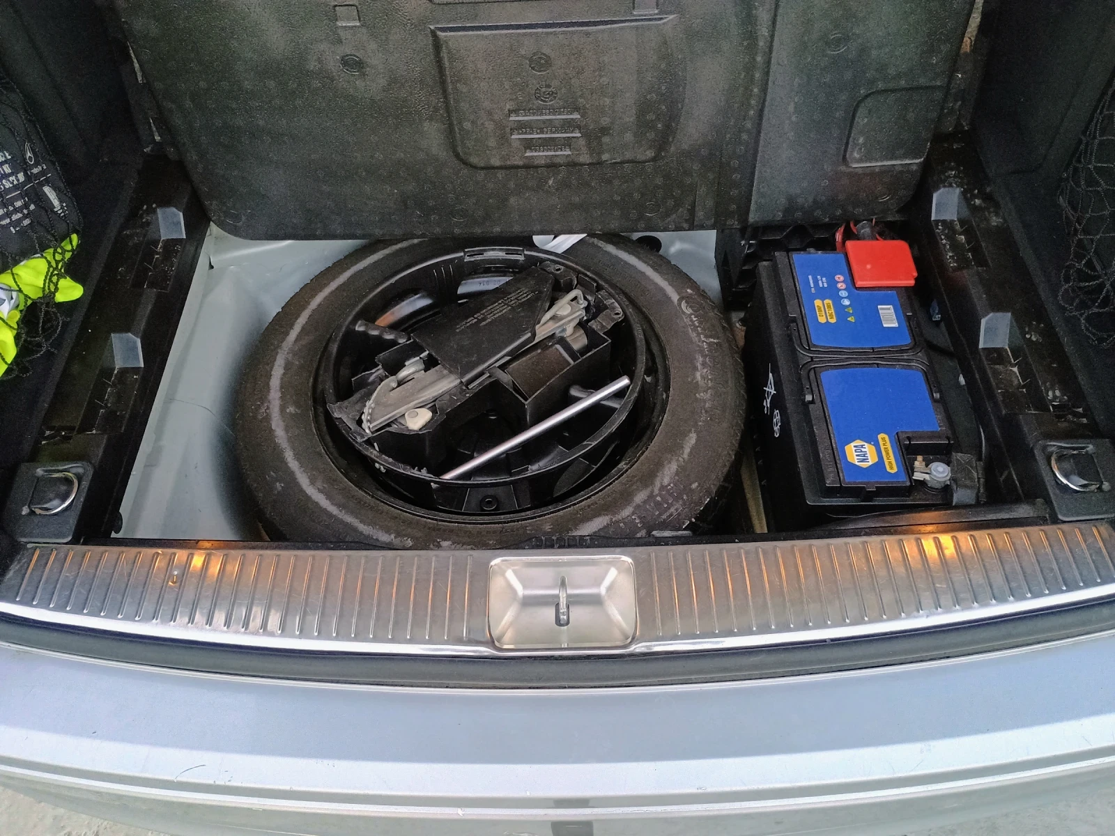 Mercedes-Benz C 200, снимка 13 - Автомобили и джипове - 54087700