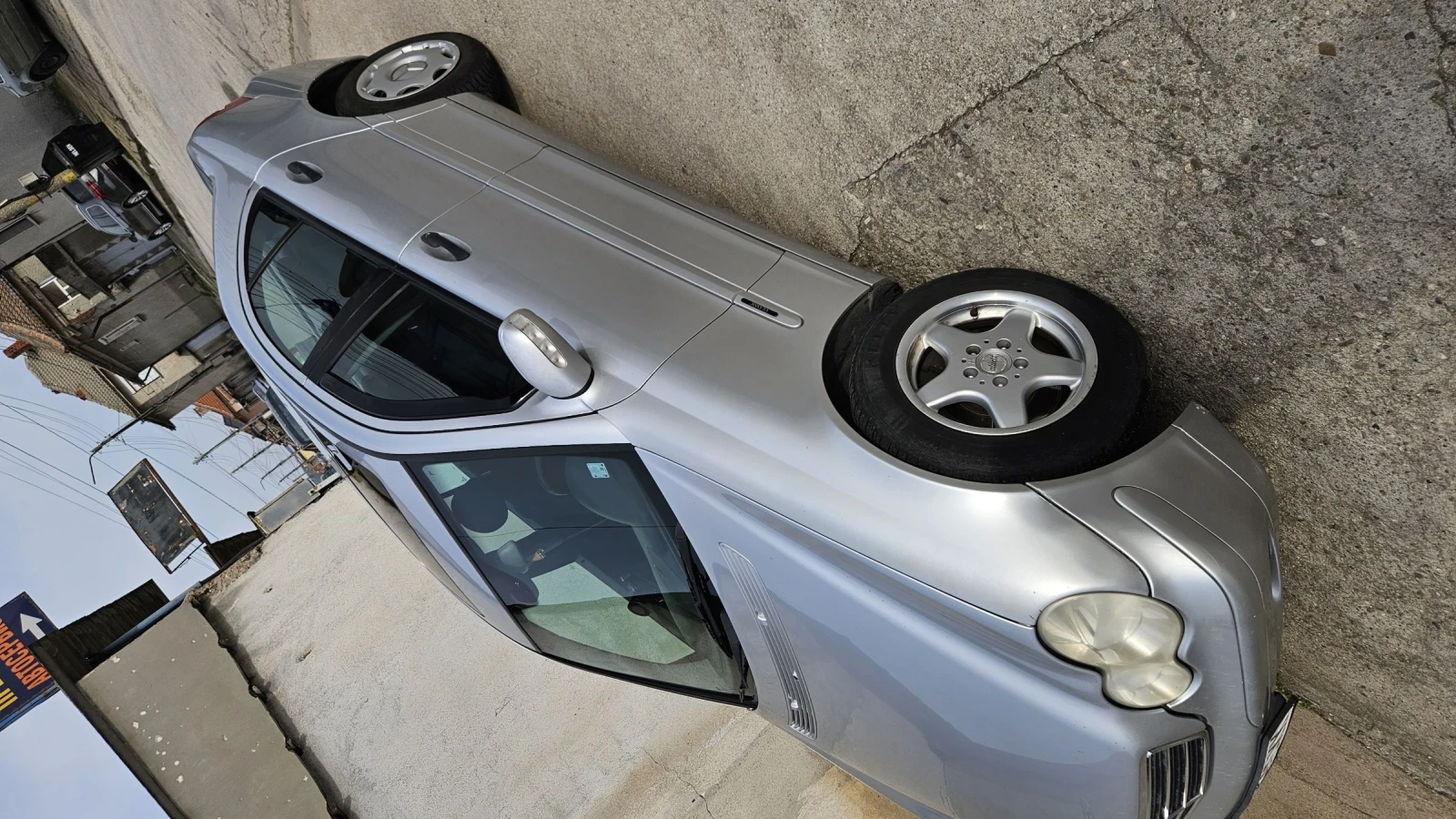 Mercedes-Benz C 180, снимка 4 - Автомобили и джипове - 53735968