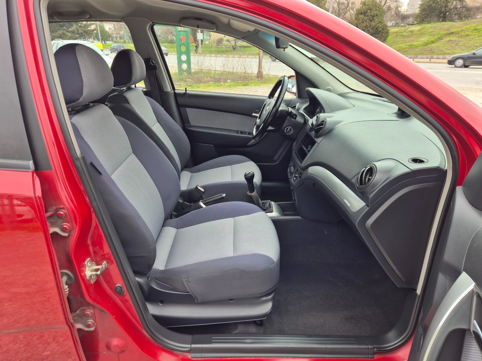 Chevrolet Aveo 1.2i Газ BRC, снимка 9 - Автомобили и джипове - 53894211