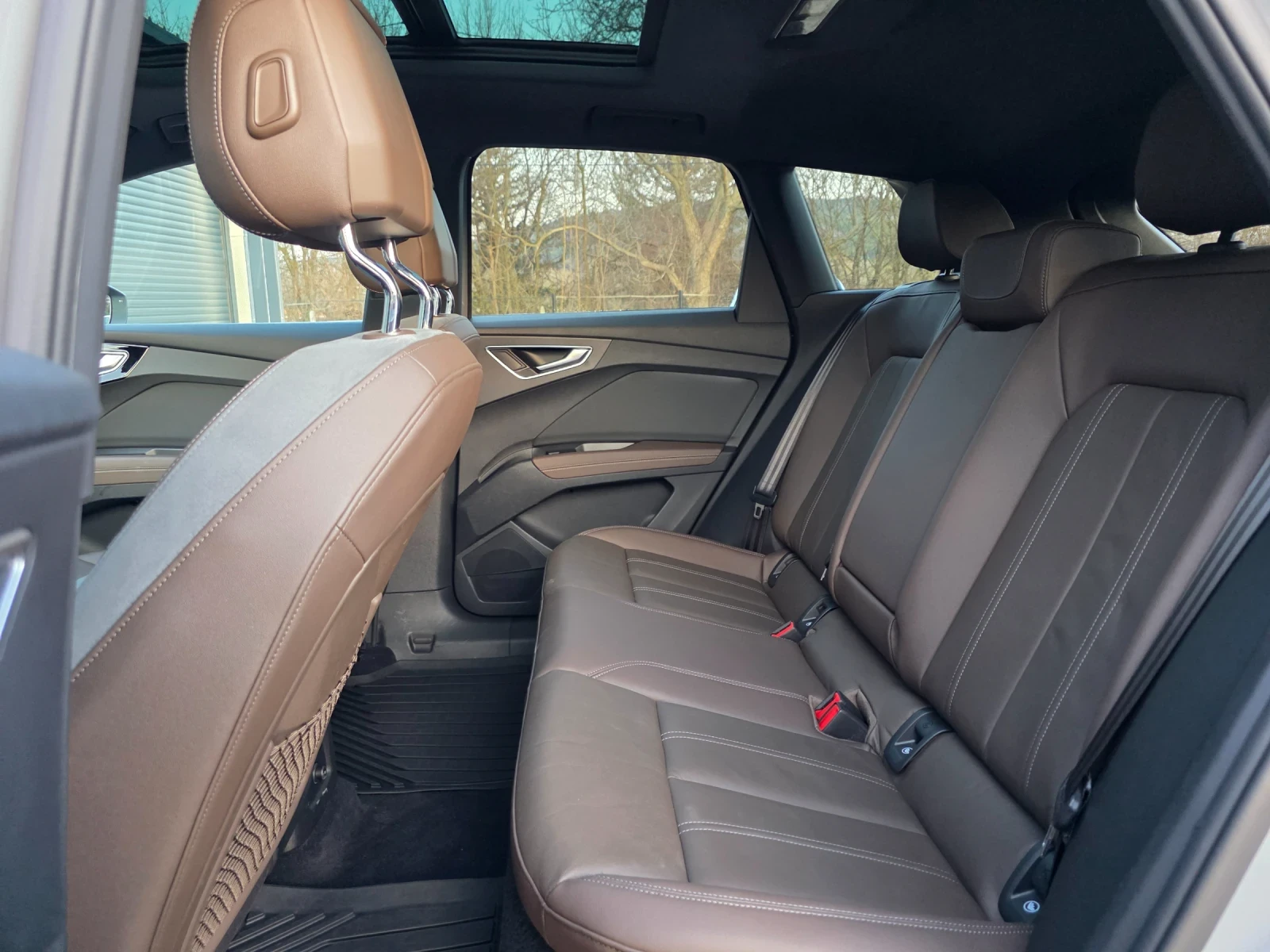 Audi E-Tron Q4-Etron 80000km , снимка 9 - Автомобили и джипове - 53946580