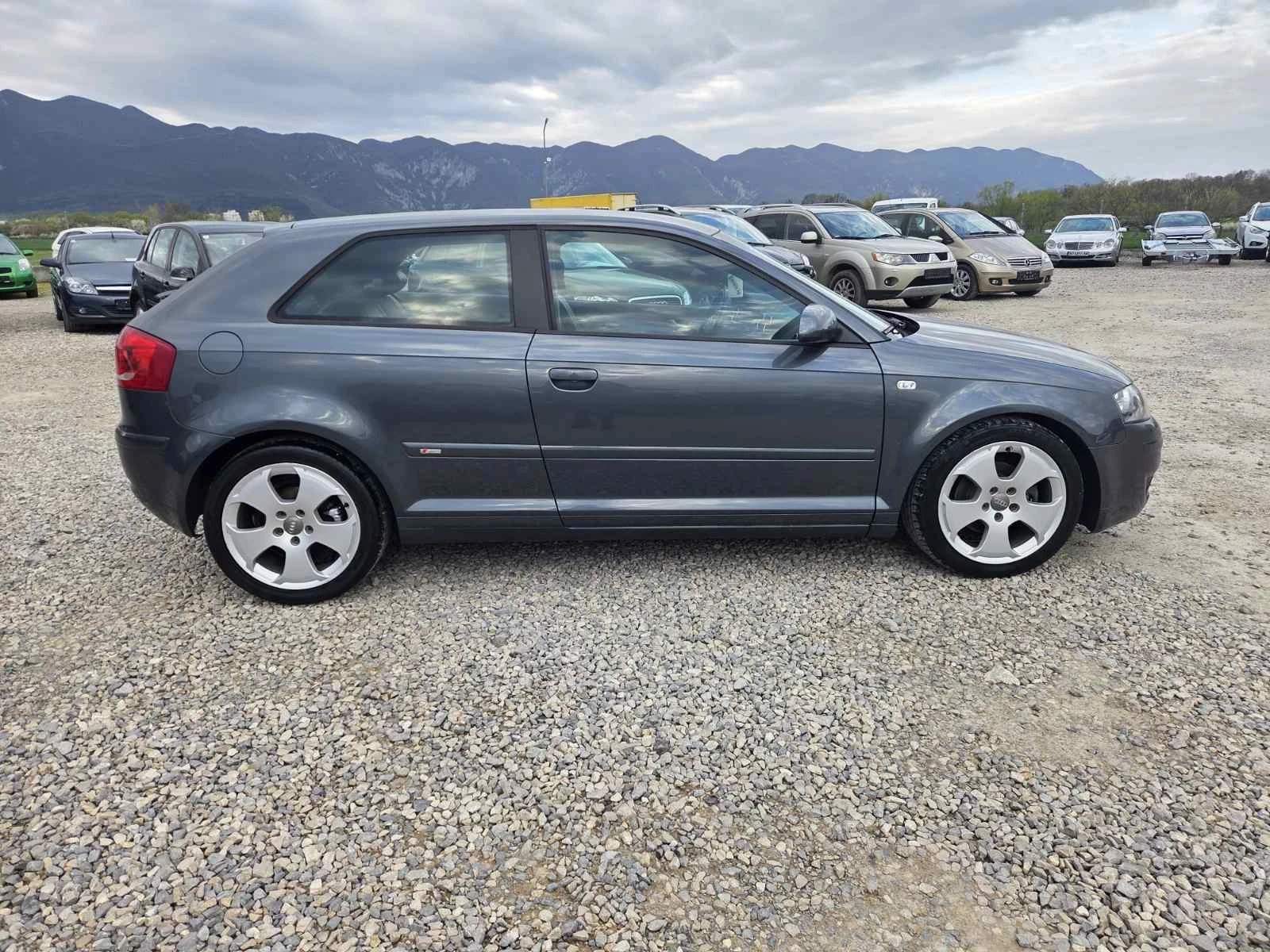 Audi A3 1.9TDI-105PS S-line, снимка 4 - Автомобили и джипове - 54199410