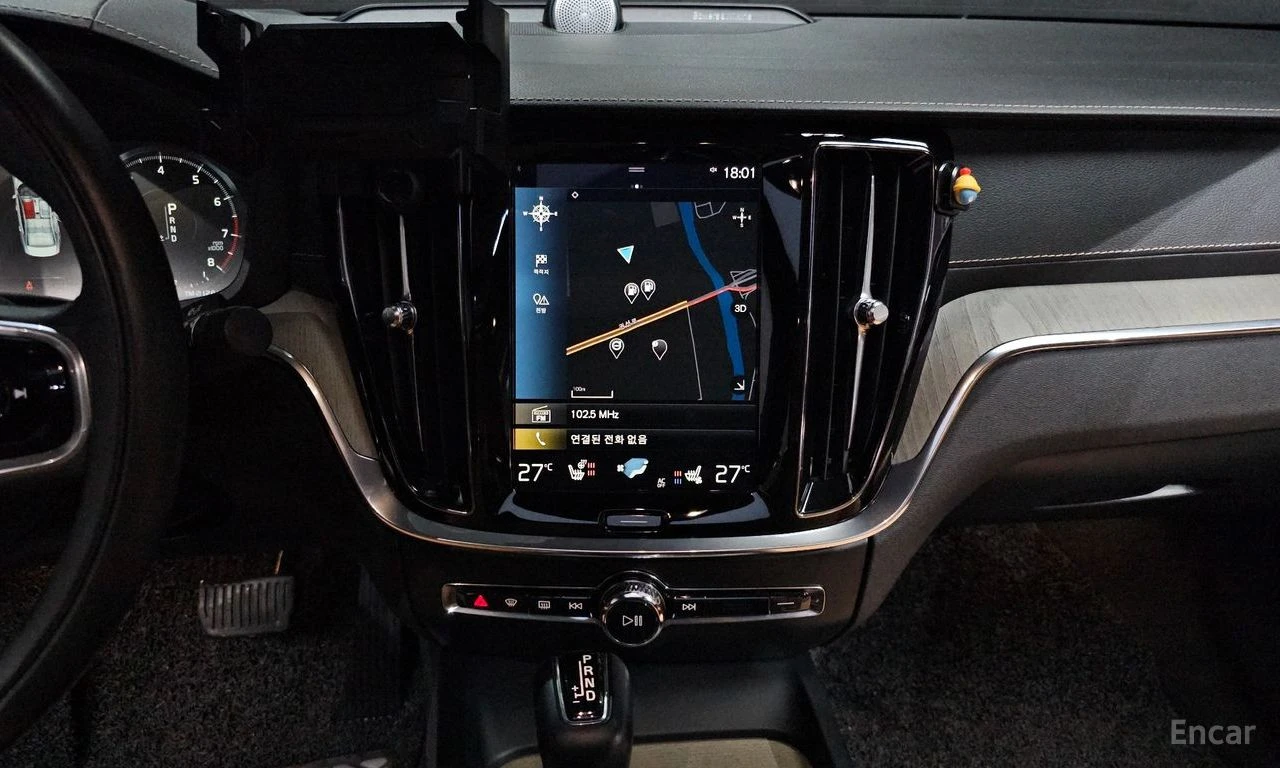 Volvo S60 T5* INSCRIPT* ОБДУХВАНЕ* ПАНО* 360* КАМЕРИ* HEADUP, снимка 12 - Автомобили и джипове - 54478729