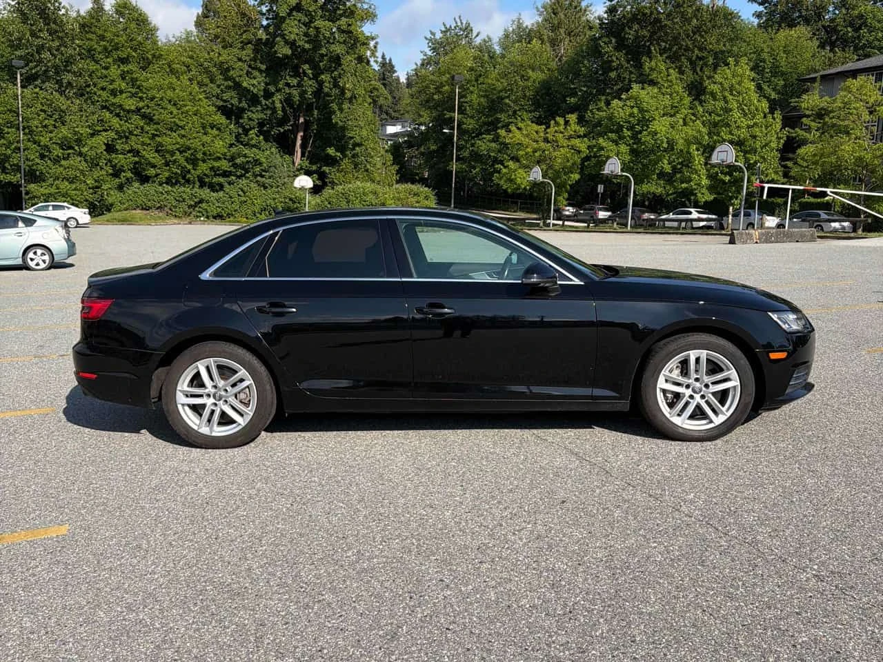 Audi A4 АВТОКРЕДИТ * ОТ ПРЕДСТАВИТЕЛСТВО , снимка 4 - Автомобили и джипове - 54710143