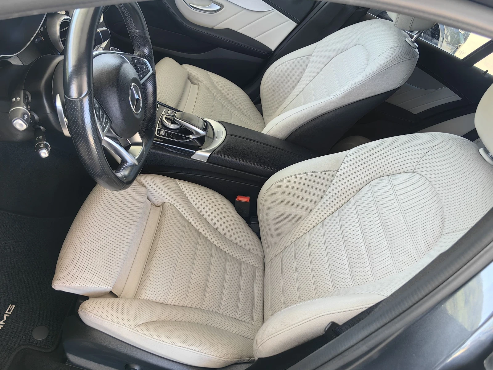 Mercedes-Benz C 400 90х.км/AMG/ШВЕЙЦАРИЯ/СЕРВ.ИСТОРИЯ/4-MATIC, снимка 12 - Автомобили и джипове - 54929559