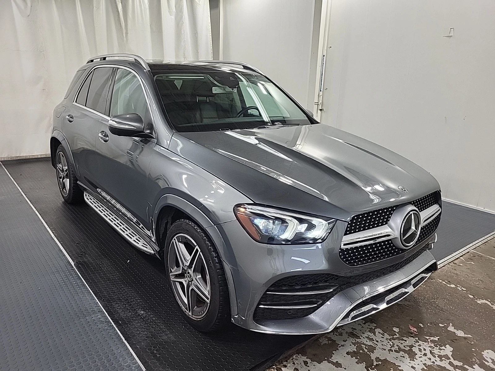 Mercedes-Benz GLE 450 AMG * * BURMSTER * * CARFAX * * АВТО КРЕДИТ * * , снимка 2 - Автомобили и джипове - 54964385