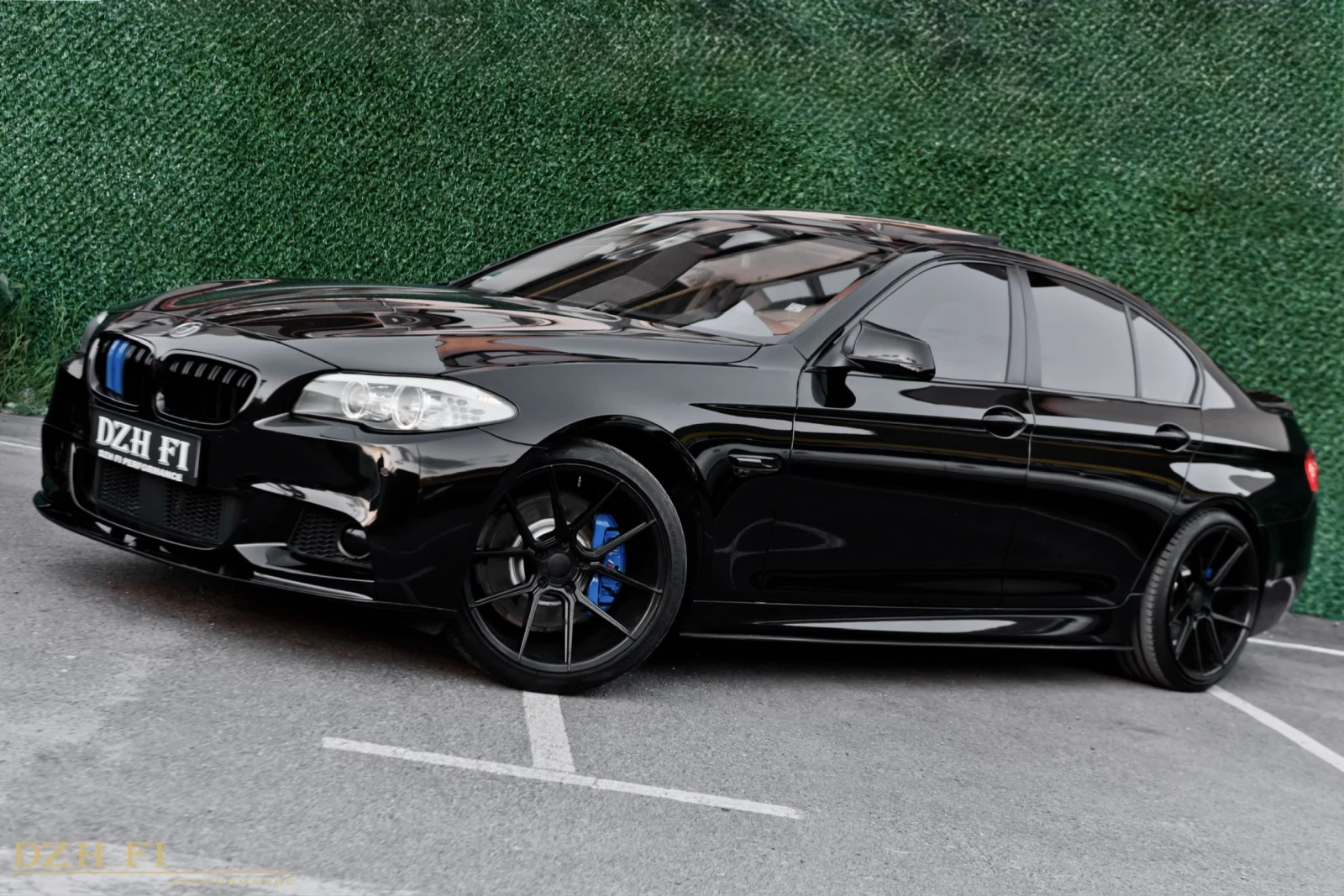 BMW 530 D/M5 OPTIC/SHADOW LINE/CARBON/HEAD UP/HARMANN KARD, снимка 3 - Автомобили и джипове - 55185175