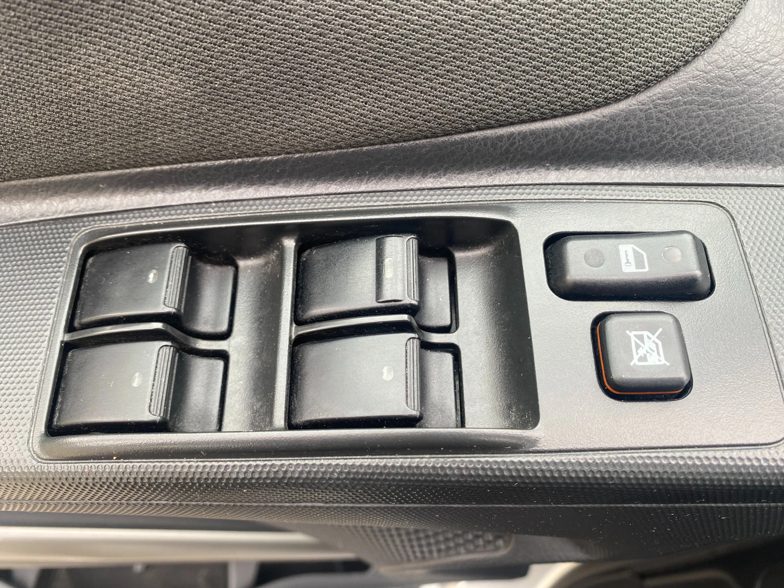 Toyota Corolla verso 1.8 ММТ, снимка 17 - Автомобили и джипове - 56479525