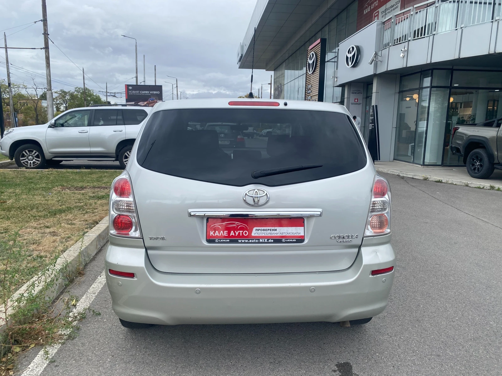 Toyota Corolla verso 1.8 ММТ, снимка 6 - Автомобили и джипове - 56479525