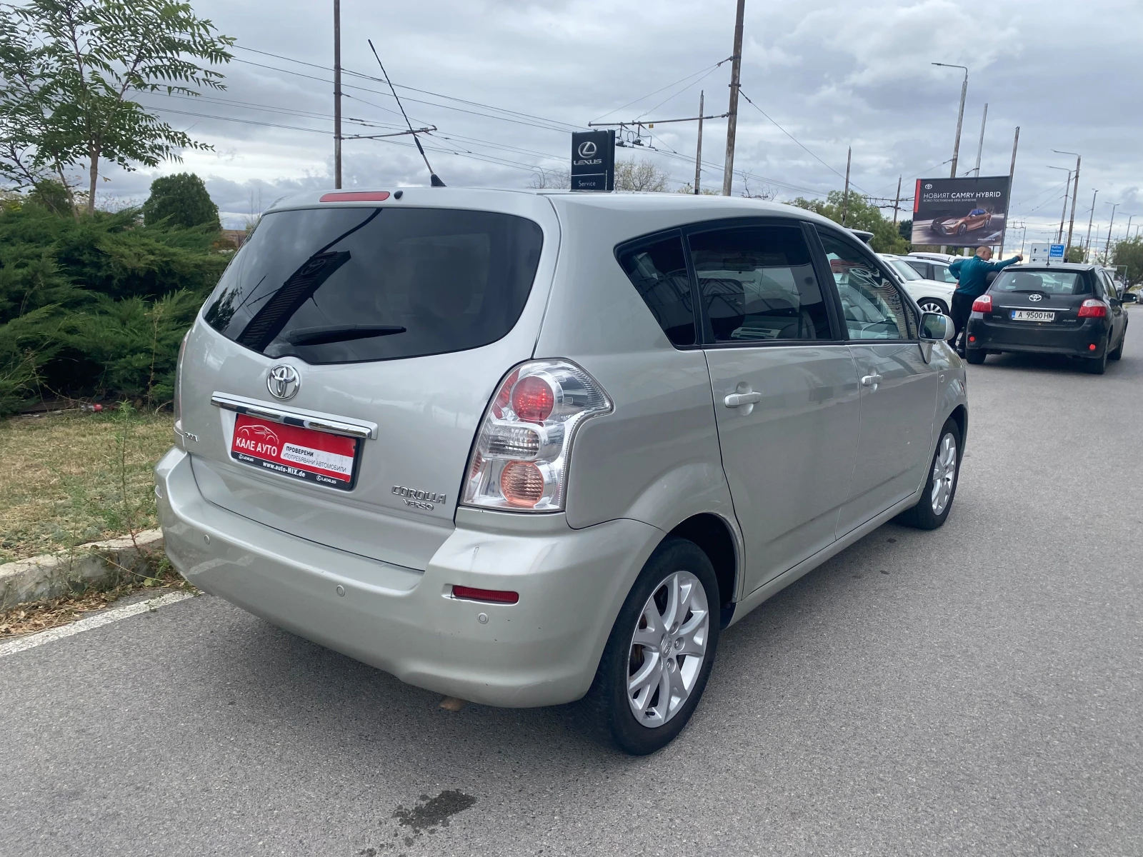 Toyota Corolla verso 1.8 ММТ, снимка 8 - Автомобили и джипове - 56479525