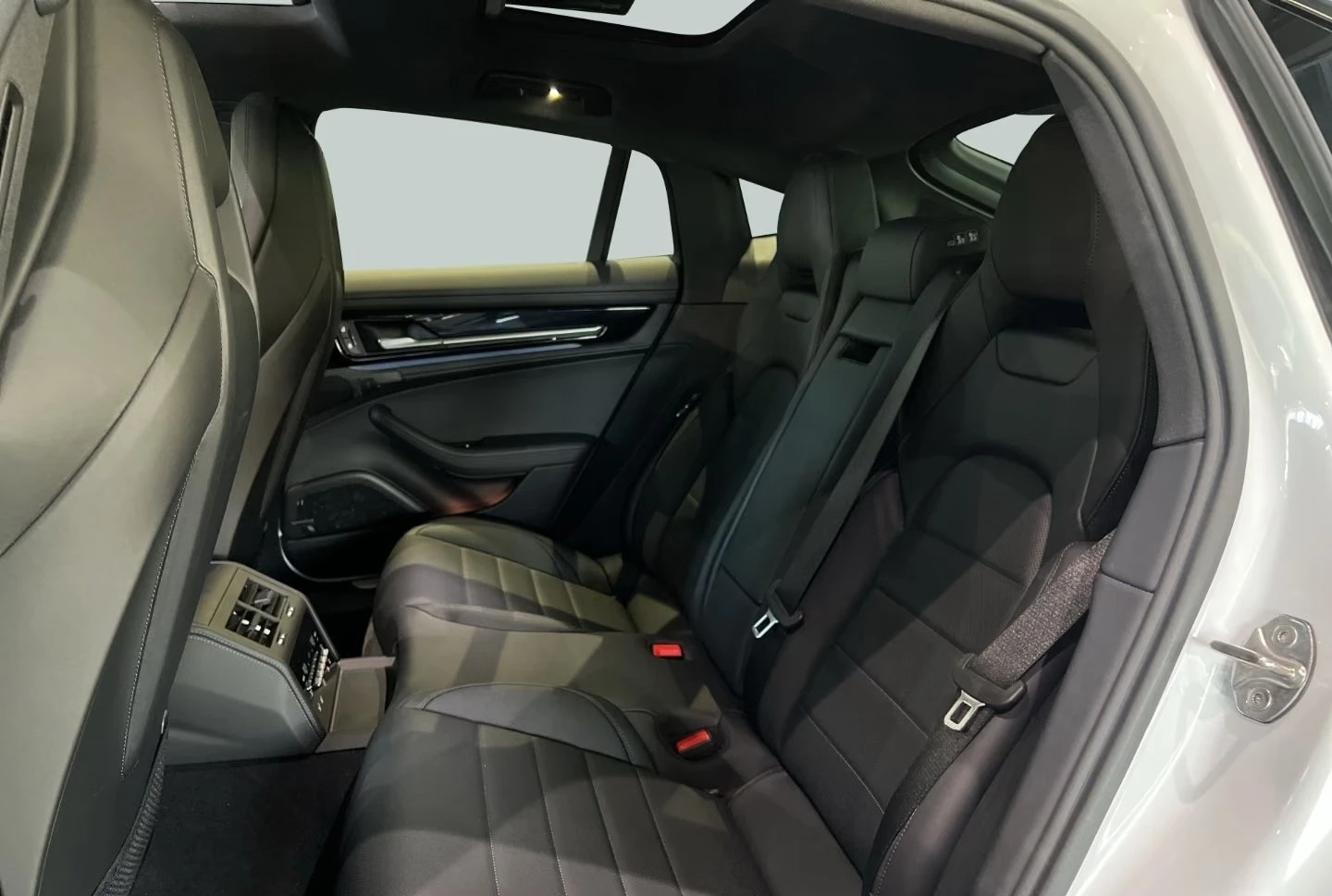 Porsche Panamera 4S E-HYBRID/ BOSE/ MATRIX/ HUD/360/PANO/ INNODRIVE | Mobile.bg � ����������� 16