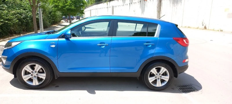 Kia Sportage 2.0CRDi 136к.с. 4WD Automatic, снимка 2 - Автомобили и джипове - 46857542