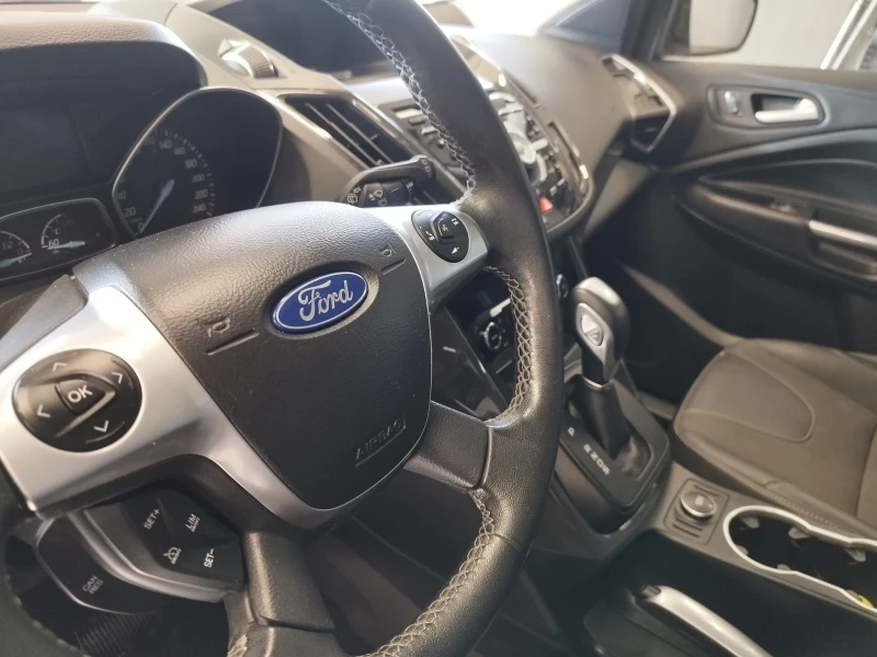 Ford Kuga 2.0tdci, снимка 9 - Автомобили и джипове - 47386268