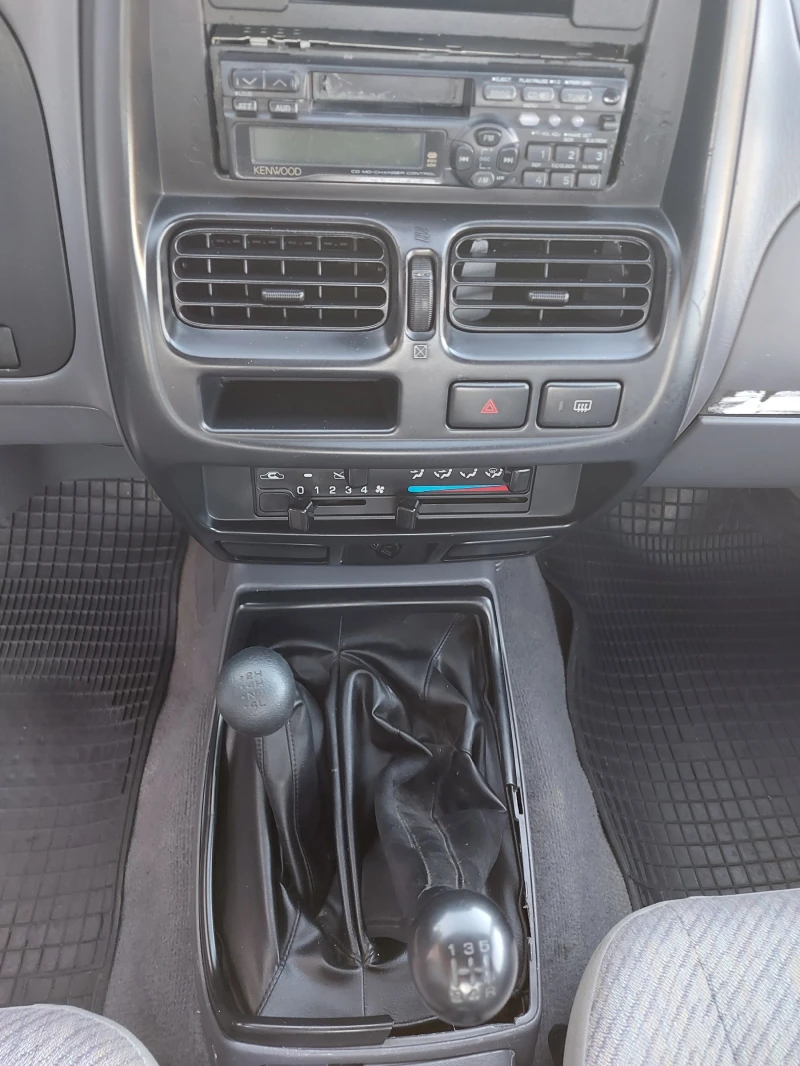 Nissan Navara KING CAB* 2.5 TDI* 103 кс* ЮЖНА ИТАЛИЯ* 202600 км, снимка 13 - Автомобили и джипове - 51770142