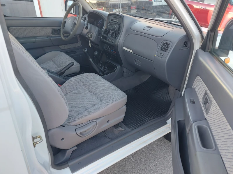 Nissan Navara KING CAB* 2.5 TDI* 103 кс* ЮЖНА ИТАЛИЯ* 202600 км, снимка 10 - Автомобили и джипове - 51770142