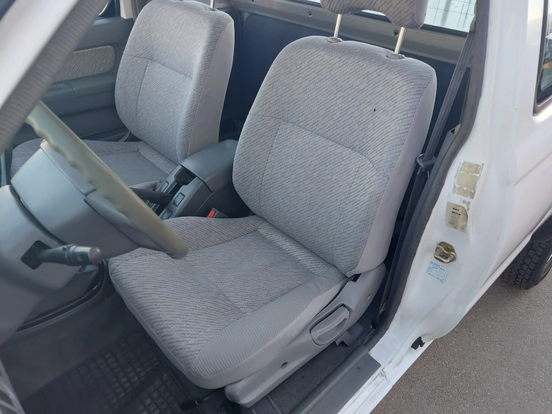 Nissan Navara KING CAB* 2.5 TDI* 103 кс* ЮЖНА ИТАЛИЯ* 202600 км, снимка 8 - Автомобили и джипове - 51770142