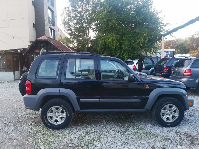 Jeep Cherokee 2.4 UNIKAT 6 SPEED , снимка 4 - Автомобили и джипове - 53263964
