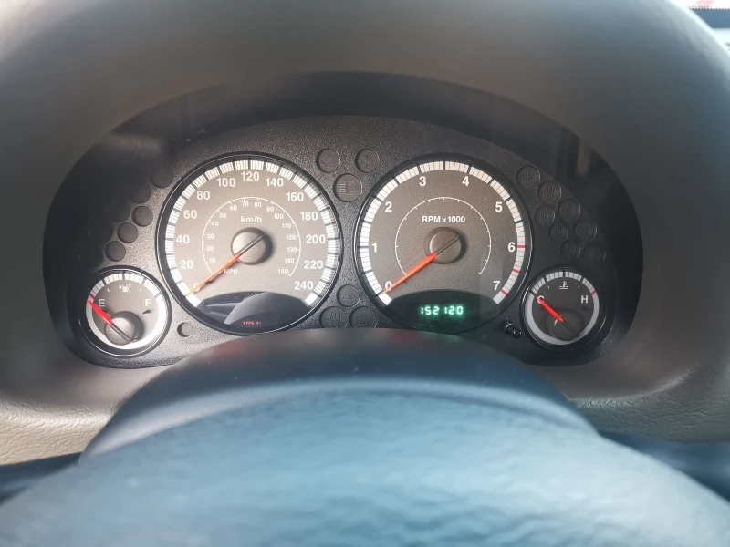 Jeep Cherokee 2.4 UNIKAT 6 SPEED , снимка 13 - Автомобили и джипове - 53263964